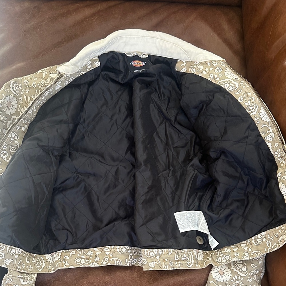 Dickies Beige Tan Floral Pattern Jacket NWOT - Picture 4 of 6